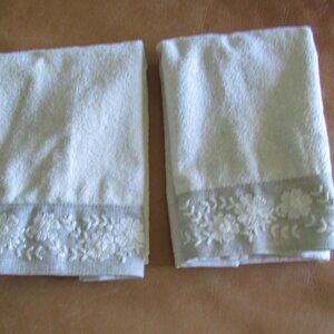 NWOT Tea Towels with Embroidered Accent Set of Two
